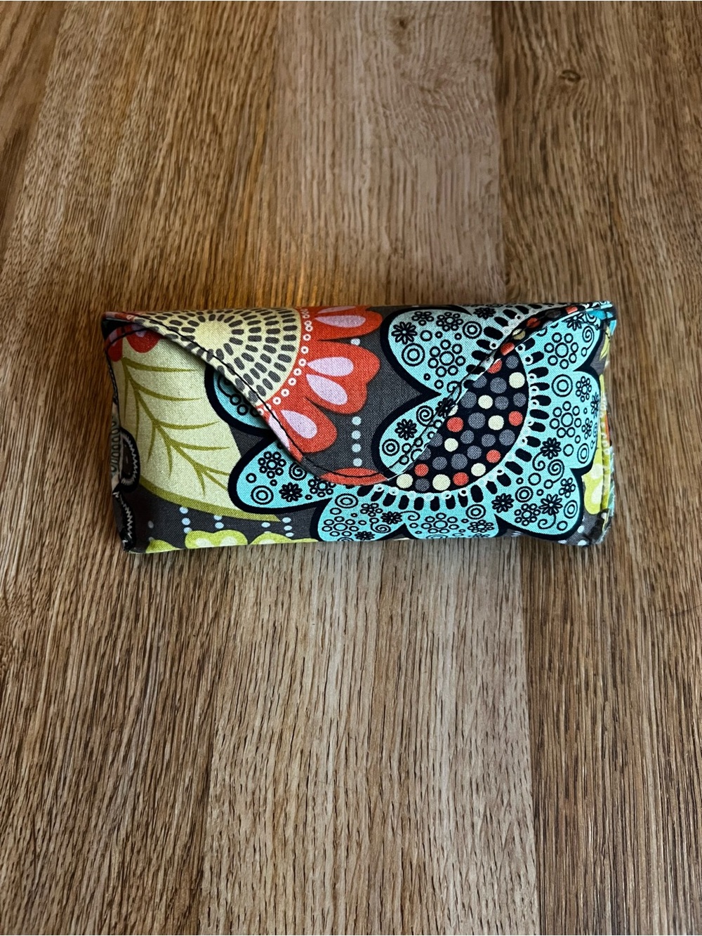 Vera Bradley Magnetic Close Sunglasses Glasses Case